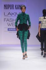 Model walk the ramp for Nupur Kanoi show at Lakme Fashion Week 2012 Day 5 in Grand Hyatt on 7th Aug 2012 (94).JPG